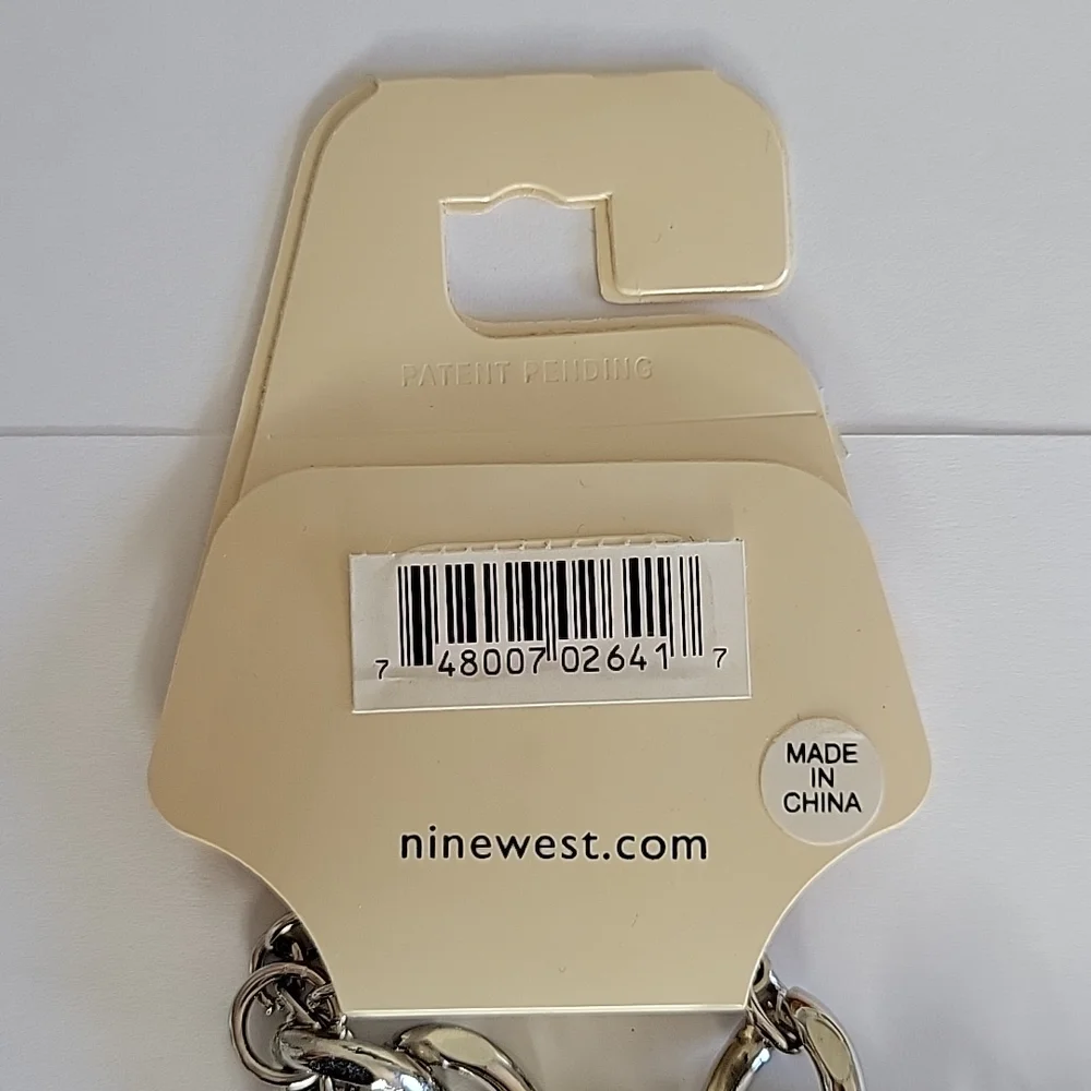 NINE WEST Chain Link Silver Color Necklace Lobster Clasp - Picture 8 of 8